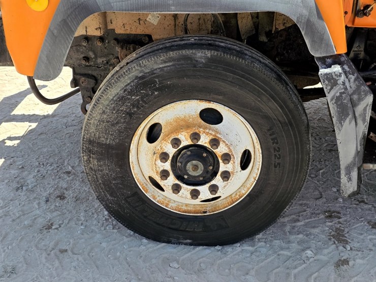 2003-mack-rd688s-image-14