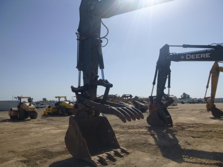 2019-deere-345g-lc-image-6