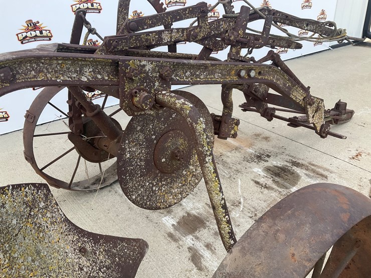 #5302-•-antique-pull-type-plow-image-8
