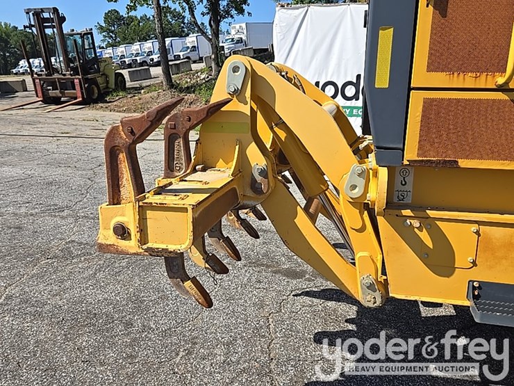 2016-deere-672gp-image-54