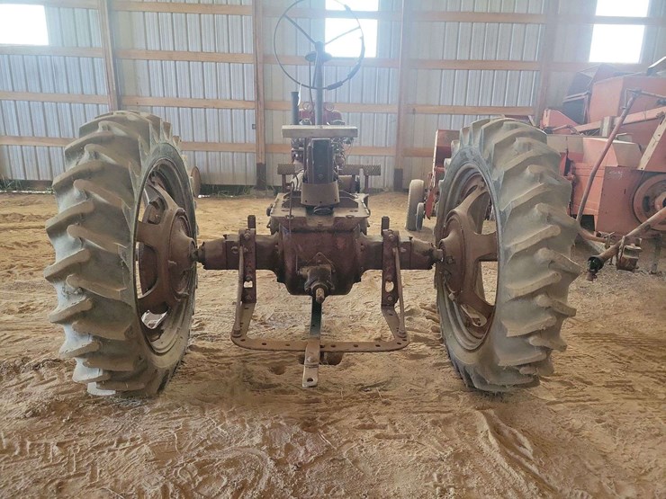 early-1939-farmall-h-image-4