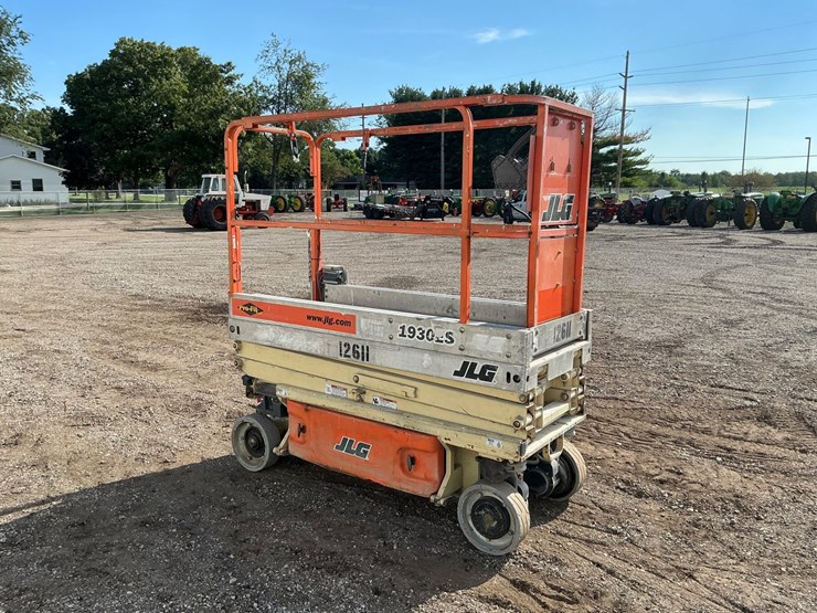 2006-jlg-1930es-image-4