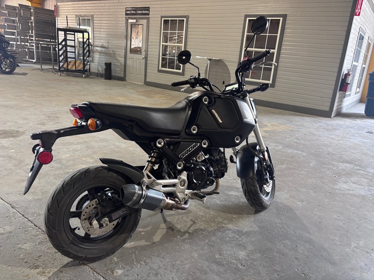 #35370-•-2023-honda-grom125-image-4