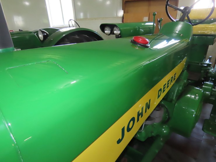 john-deere-530-image-3