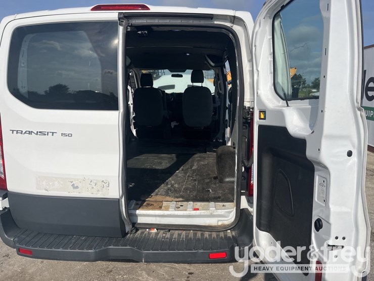 2015-ford-transit-image-12