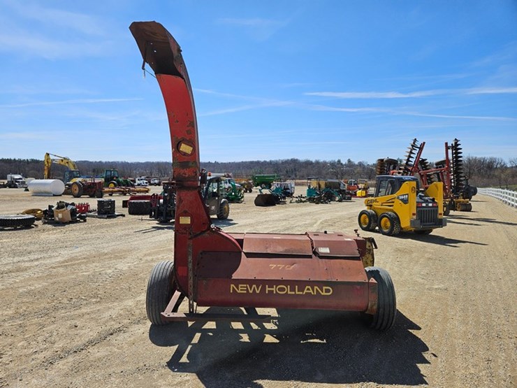 new-holland-770-image-4