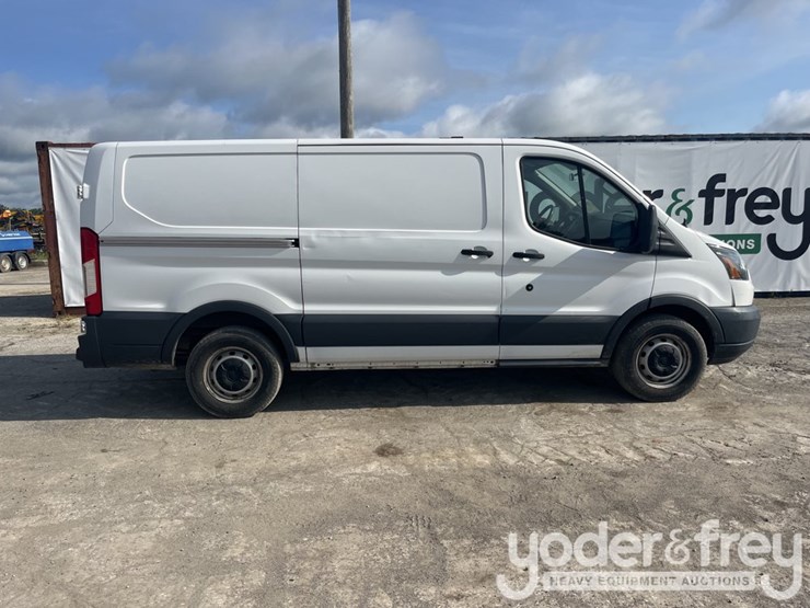 2015-ford-transit-image-6