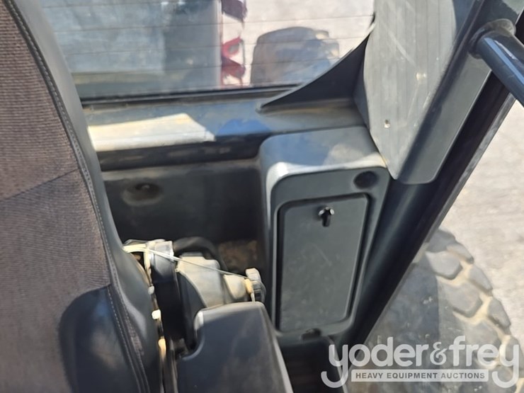 2016-deere-672gp-image-60