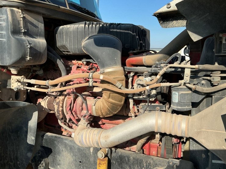 2015-freightliner-coronado-122-sd-image-11