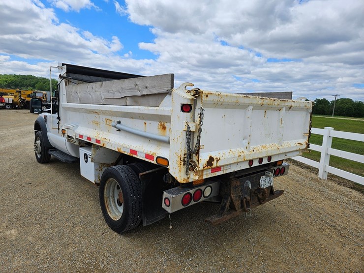 2009-ford-f550-image-47