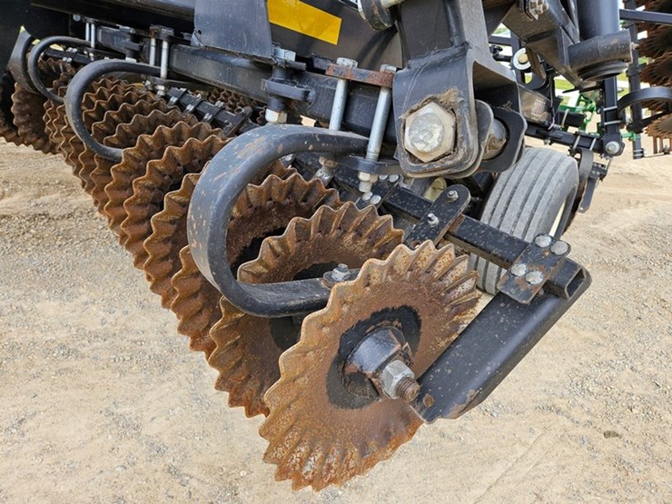 #121-•-earth-master-3000-vertical-till-disk-image-31