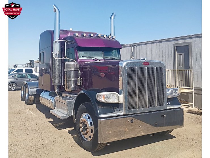 2022-peterbilt-389-image-1