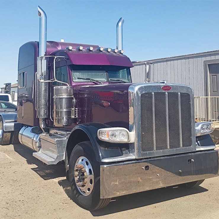 2022 PETERBILT 389