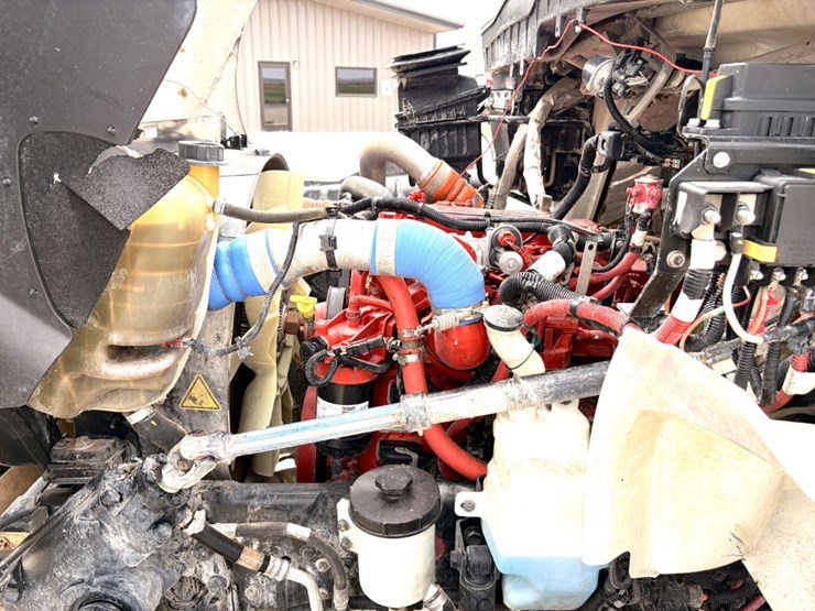 2019-international-durastar-4300-image-12