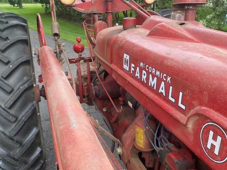 #6067-•-1948-farmall-h-tractor-image-22