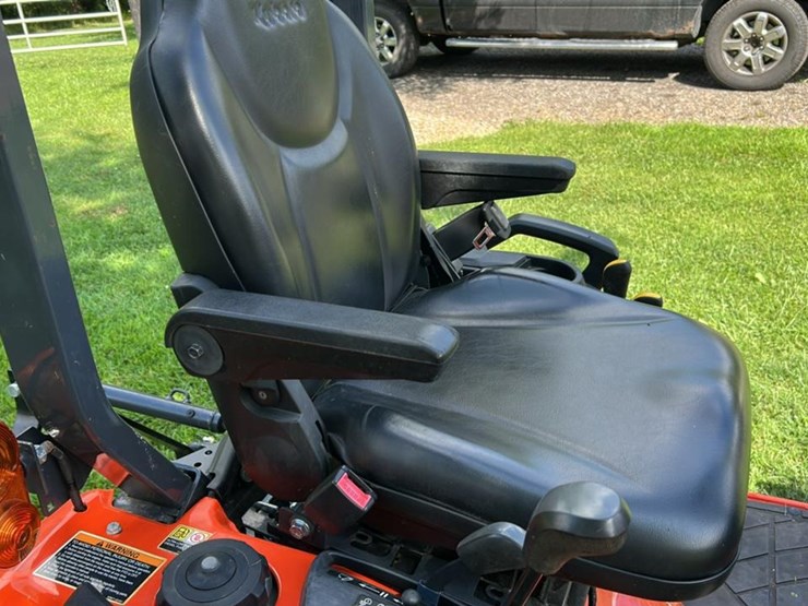 2022-kubota-bx2380-image-38