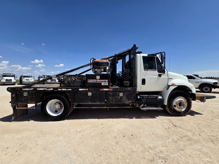 2008-international-durastar-4300-image-4