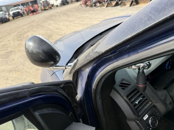 2018-ford-explorer-image-25