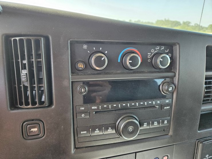 2018-chevrolet-g20-image-31