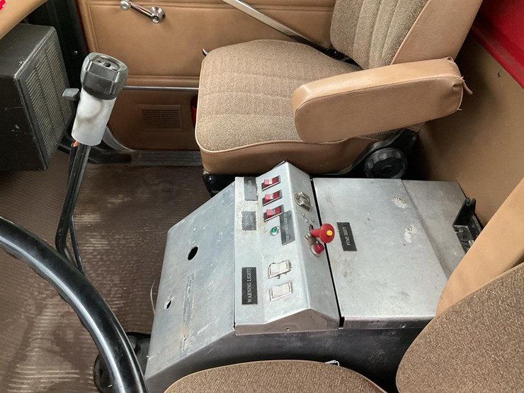 1989-ford-l8000-image-19