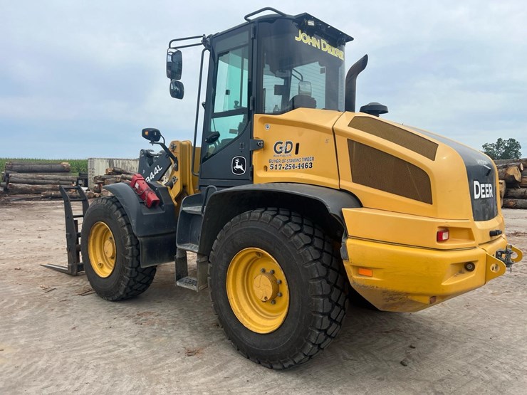 2020-deere-344l-image-12