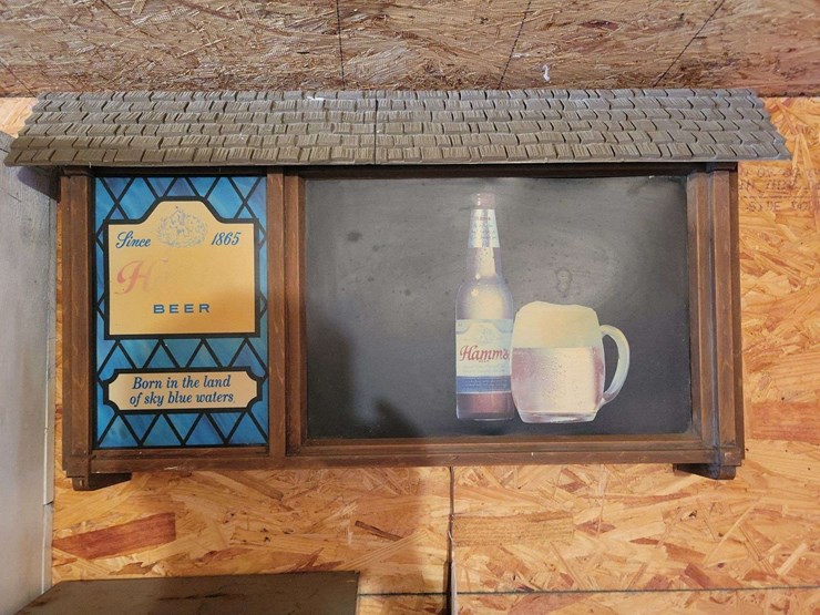 hamms-plastic-light-up-beer-sign-image-1