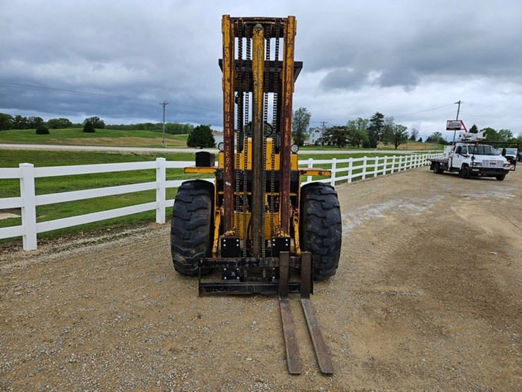 #127-•-case-single-stage-fork-lift-image-8