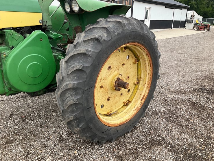 1961-john-deere-730-image-18