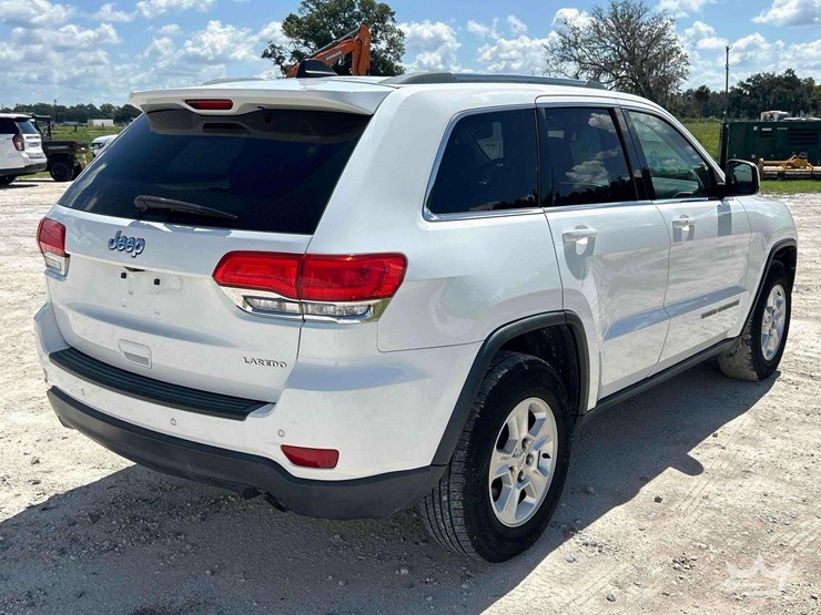 2017-jeep-grand-cherokee-image-3