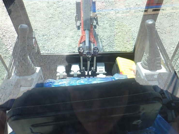 2026-vicsec-18flc-hydraulic-excavator-image-35