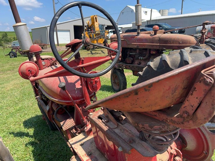 1954-farmall-super-h-image-14