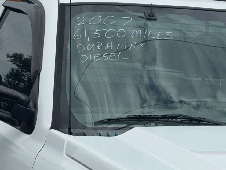 2007-chevrolet-3500-image-3