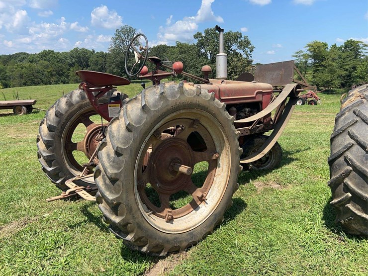 1941-farmall-h-with-mounted-buzz-saw-image-5