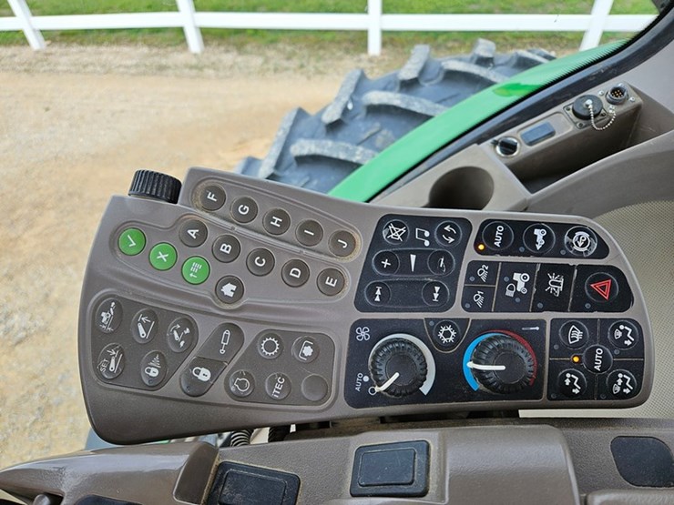 2013-john-deere-8335r-image-36