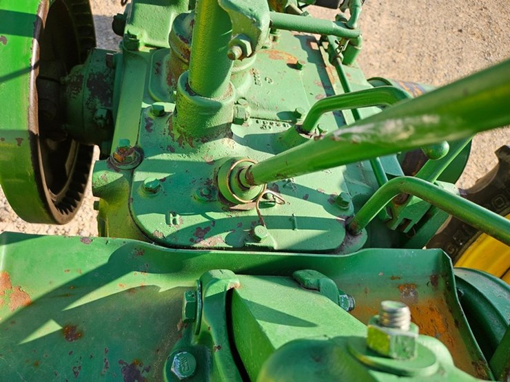 john-deere-b-image-22