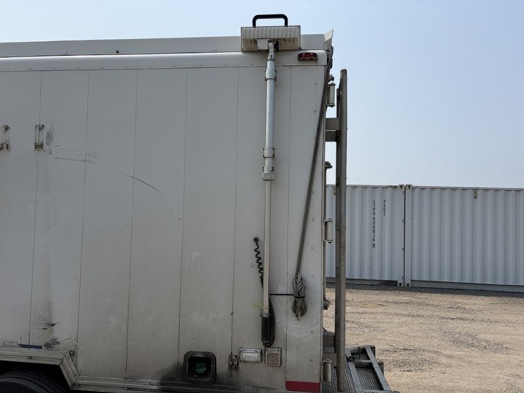2007-gmc-w5500hd-image-14