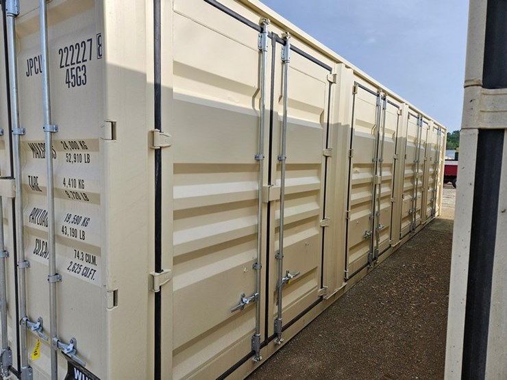 #63-•-40'-one-trip-container-image-7
