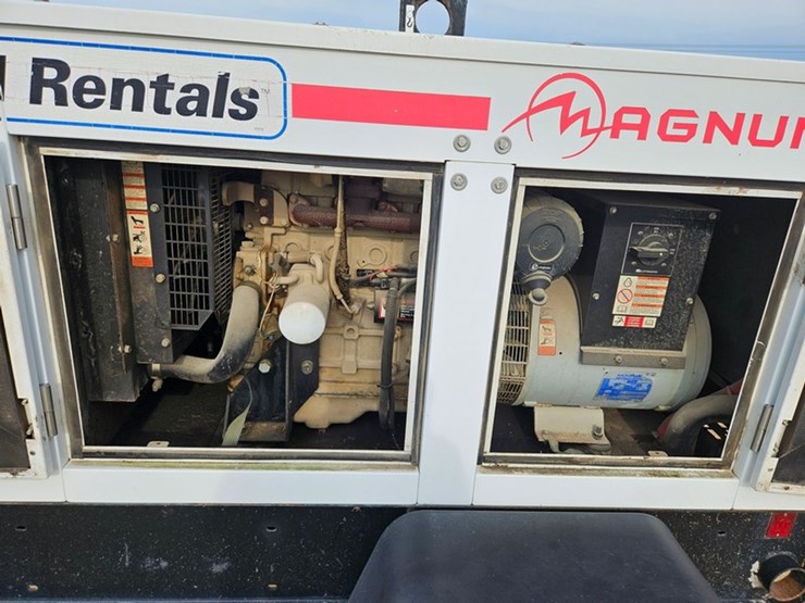 #70-•-magnum-towable-generator-image-11