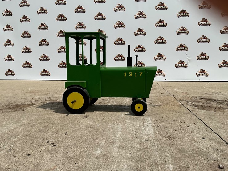 #99-•-john-deere-tractor-mailbox-image-1
