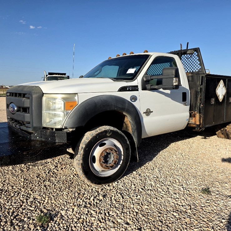 2011 FORD F550