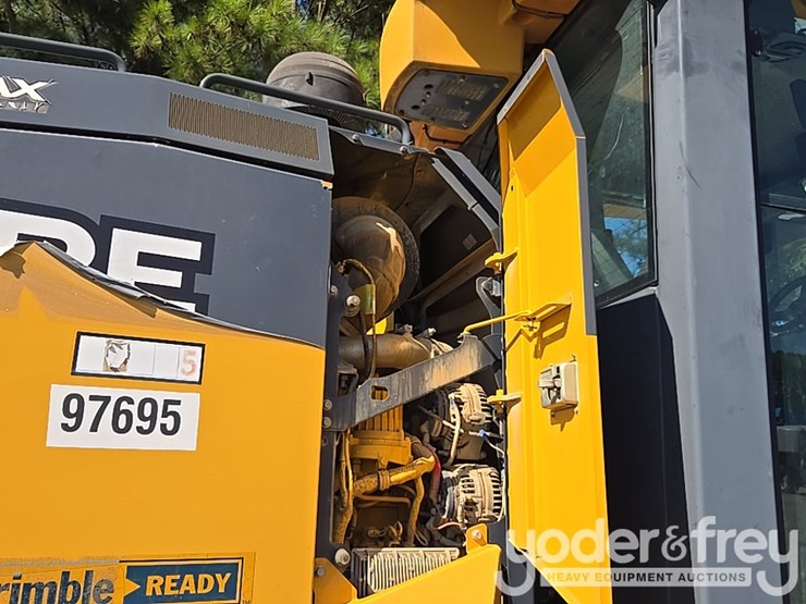 2016-deere-672gp-image-47