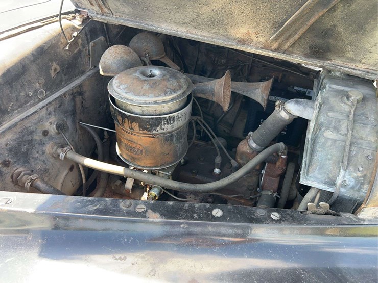 1941-dodge-fluid-drive-image-11