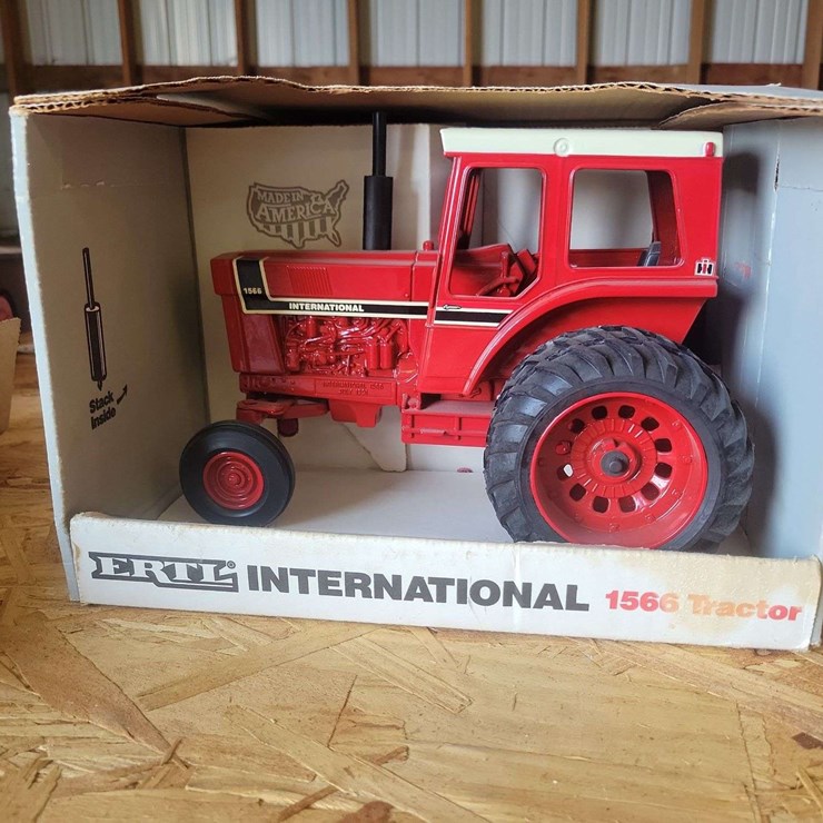 INTERNATIONAL 1566