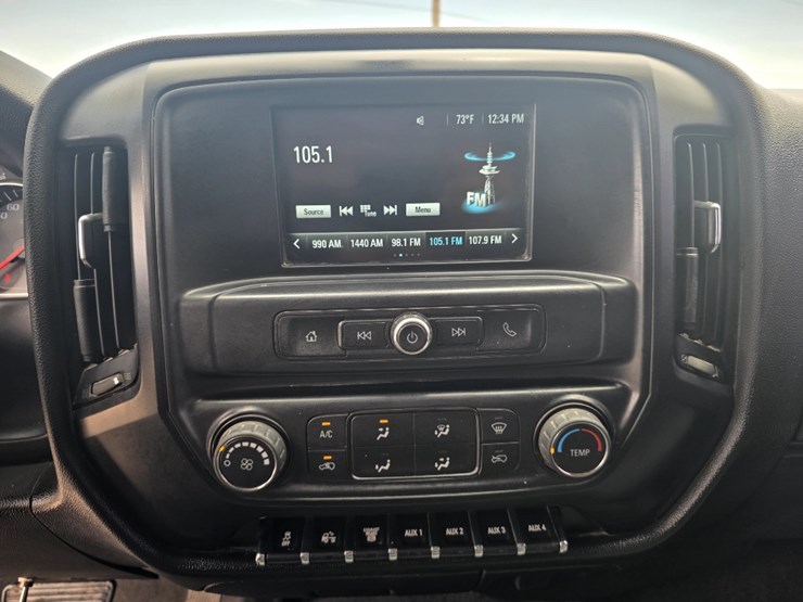 2023-chevrolet-silverado-4500hd-image-9
