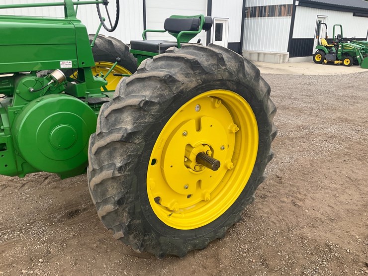 1955-john-deere-70-image-17