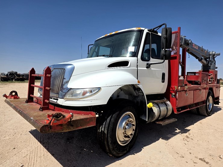 2018-international-durastar-4300-image-1
