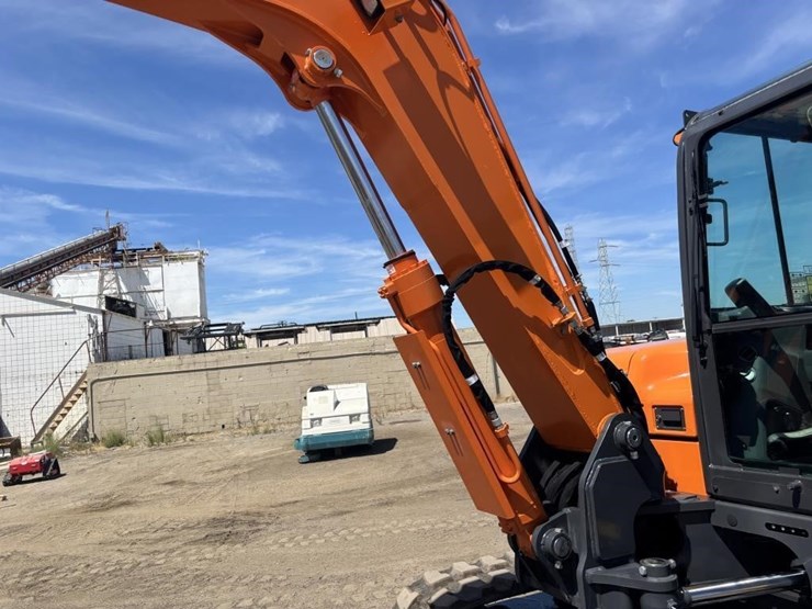 2023-develon-dx85r-3-hydraulic-excavator-image-21