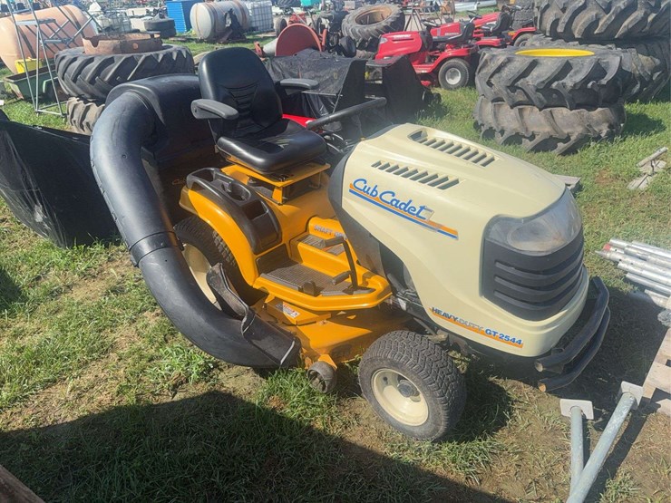 2008-cub-cadet-gt2544-image-1