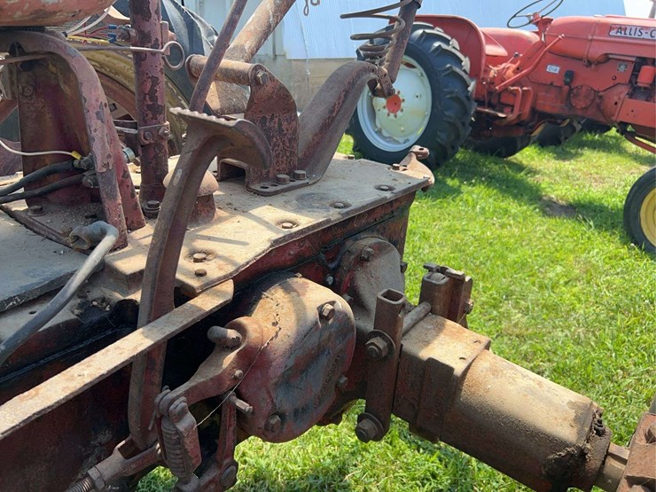 1943-farmall-m-image-11
