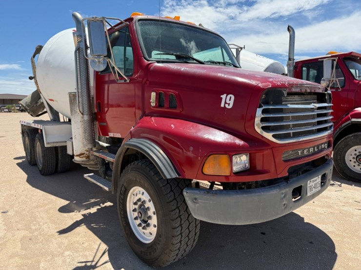 2006-sterling-lt9500-image-3